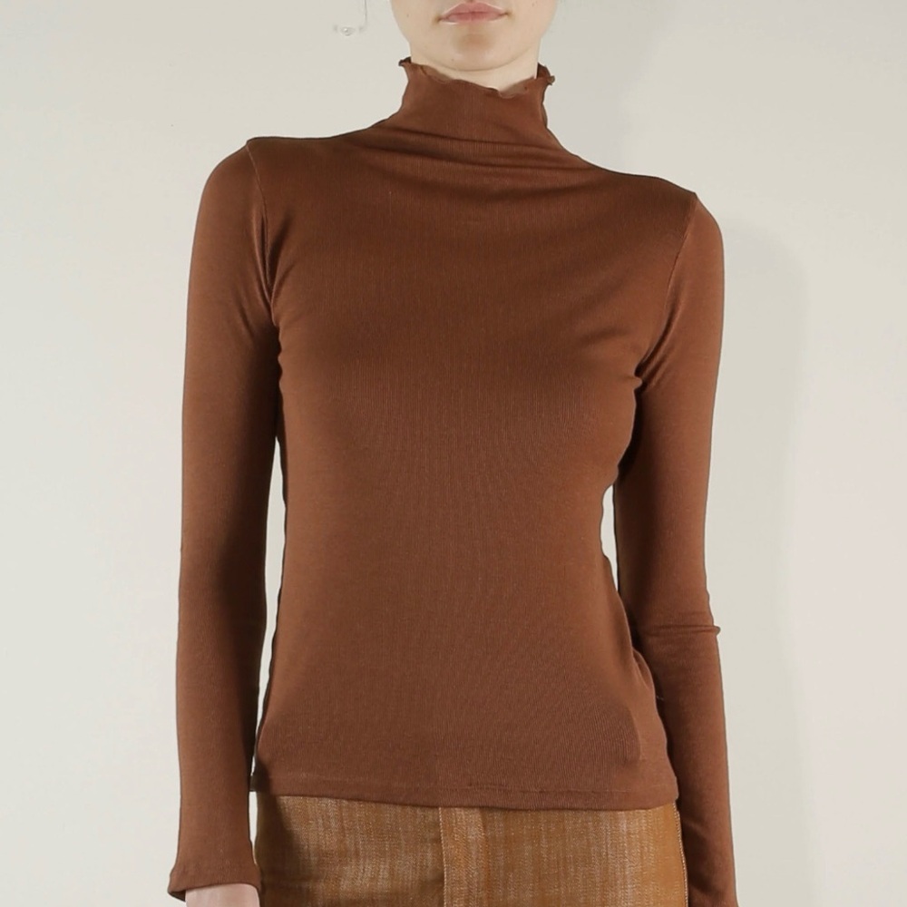 RW&Co Umber Turtleneck Pullover